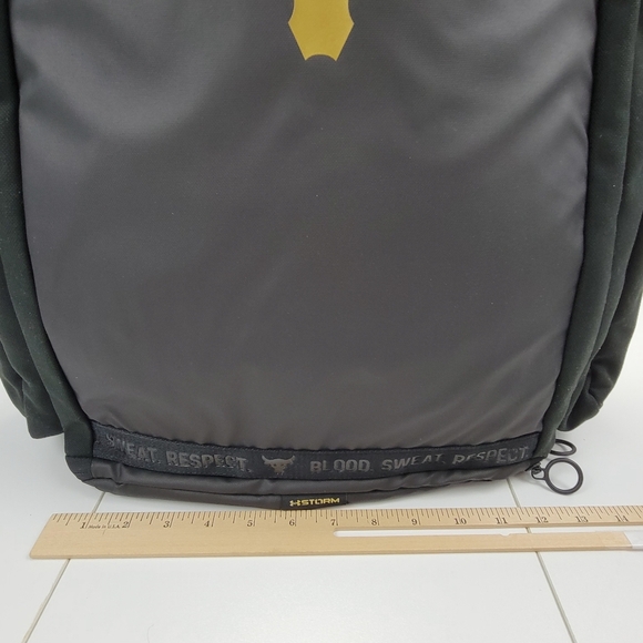 Under Armour UA Project Rock Duffle Backpack Bag Black Gold 1376459-002 New - Picture 15 of 16